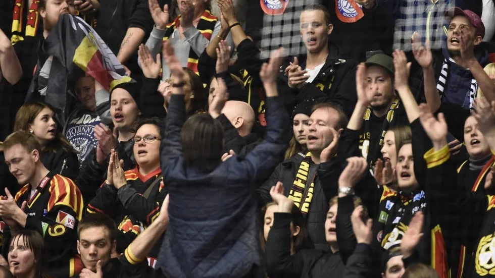 Brynäs kommer få starkt stöd i Saab Arena när kvartsfinalserien drar igång på lördag.
