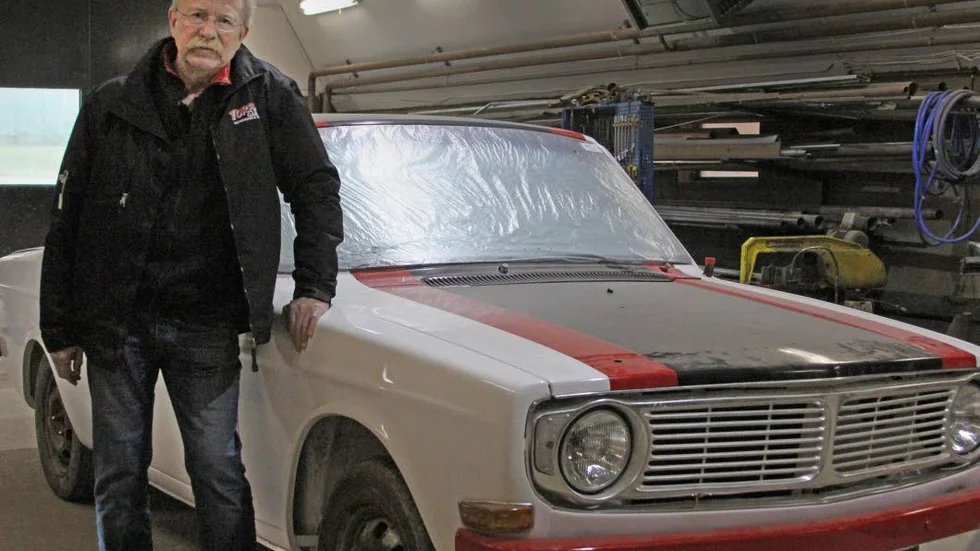 Kantig. Med ett "modernt" och kantigt formspråk tog 142;an över efter Amazonen. Bengt Samuelssons Volvo kommer att köras klass 6 G1.