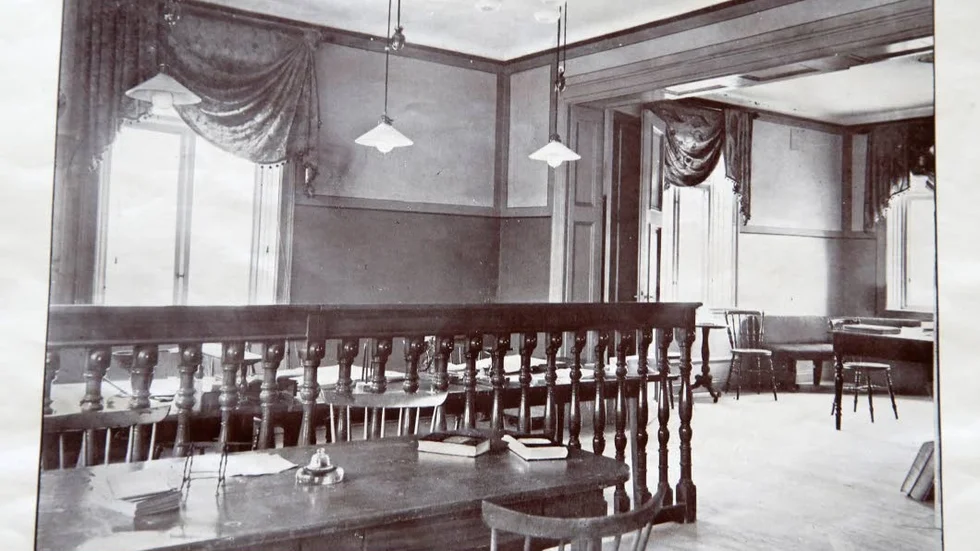 Så här såg det ut. En interiörbild från bankhuset som finns i Håkans originalhandlingar.