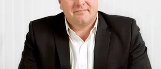 Han ska ersätta sparkade chefen