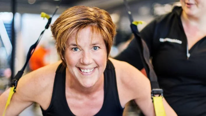 Brinner. Pia Carlsson brinner för friskvård. Själv prövar hon årligen Campushallens hela utbud vilket är cirka 25 gruppträningspass och sex olika typer av bollsportpass.