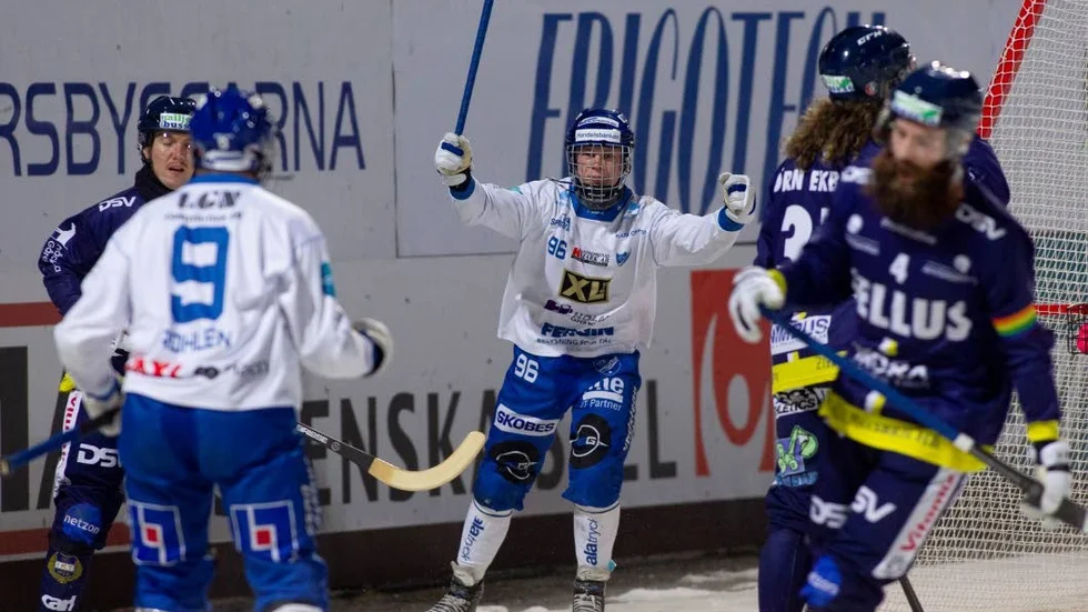 Viktor Spångberg gjorde IFK:s båda mål när bortamötet med Tellus slutade 2-2.