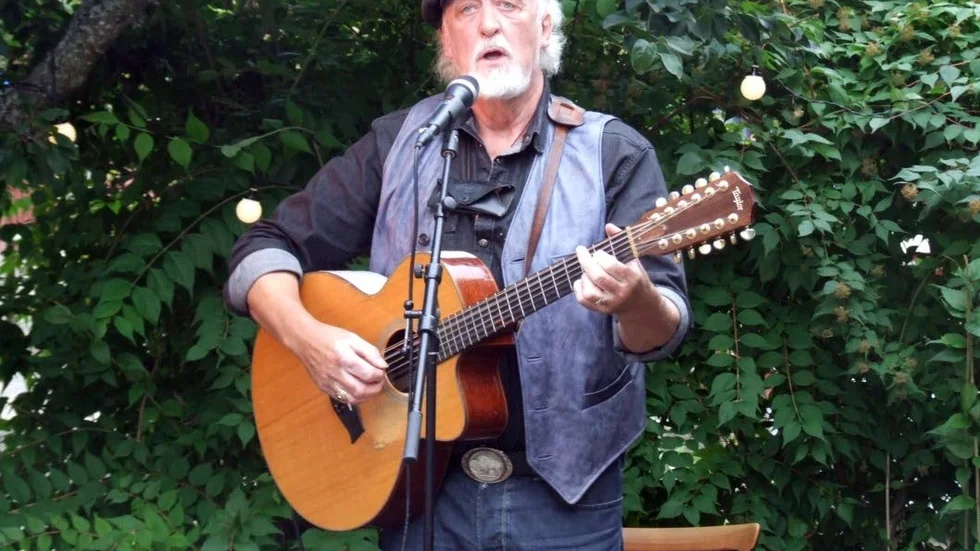 Ewert Ljusberg kommer till Blankaholm.