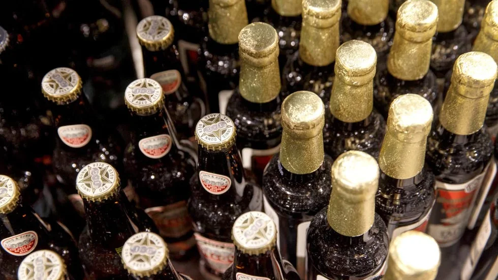 För att minska alkoholproblemen bör åtgärder riktas mot hela befolkningen, påpekar insändarskribenten.