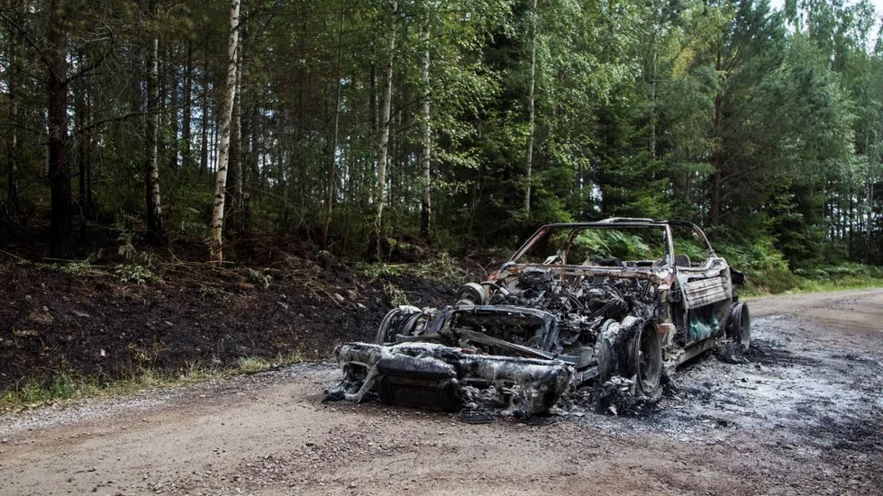 Skogen intill fattade eld i det torra vädret.