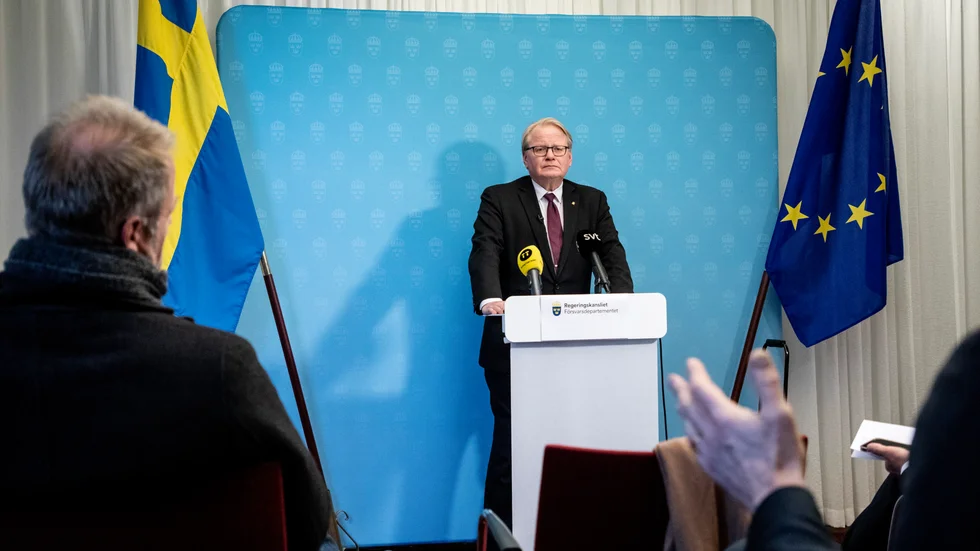 Försvarsminister Peter Hultqvist utgjorde en vag figur under gårdagens möte i Försvarsberedningen.