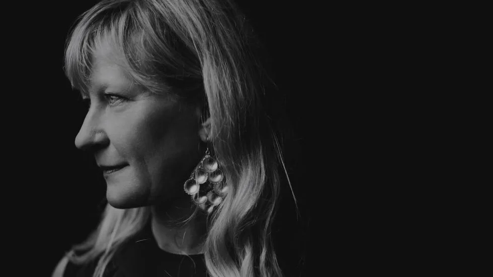 Lena Willemark är aktuell med det nya albumet Svenska Sånger, en nytolkning av klassiska låtar.