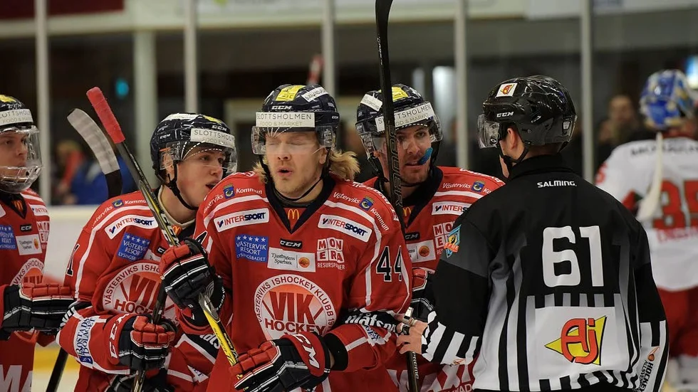 Sur förlust för målskytten Olle Liss och resten av VIK-spelarna.