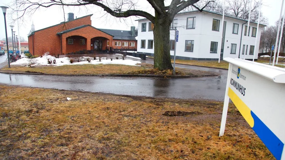 Anmäls. Anmälarna anser att socialtjänsten gjorde fel. Nu har socialnämnden fram till den 28 juni på sig att svara.