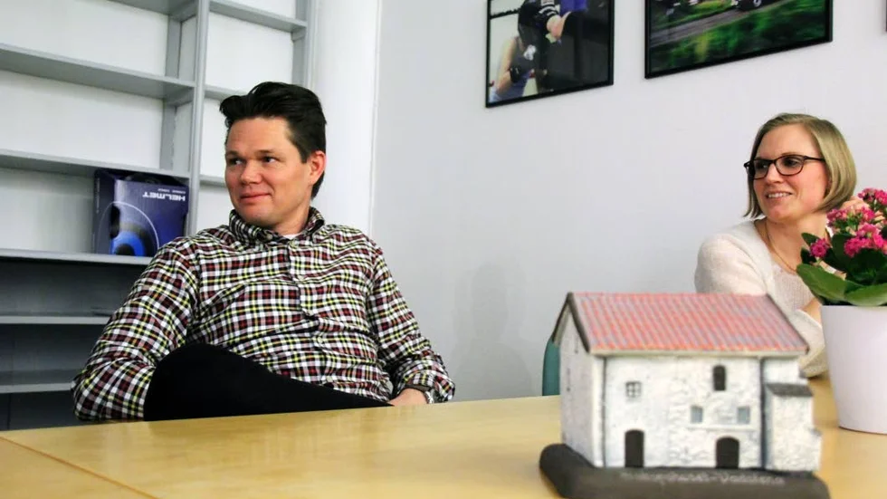 Fredrik Almcrantz och Frida Edholm. "Politiken tar mer tid än man tror".