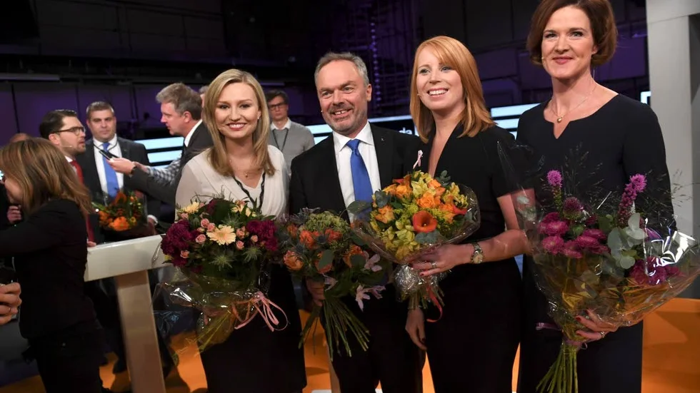 Vinnare. Kristdemokraternas Ebba Busch Thor, Liberalernas Jan Björklund, Centerpartiets Annie Lööf och Moderaternas Anna Kinberg Batra efter söndagskvällens partiledardebatt i SVT:s Agenda.