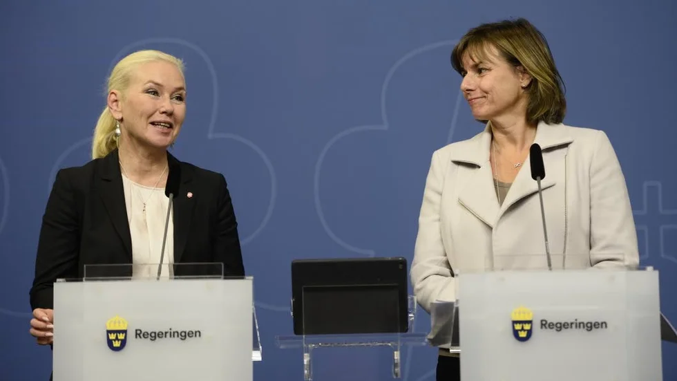 Förslag.  Infrastrukturminister Anna Johansson (S) och vice statsminister Isabella Lövin (MP) presenterar regeringens infrastrukturproposition.