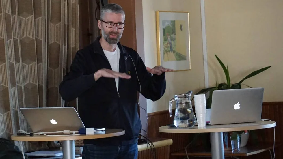 Presentation. Håkan Sandsten från konsultföretaget Calluna presenterade arbetet med förstudien så långt som man kommit hittills.