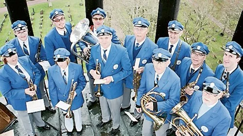 Vena musikkår spelde vårlåtar i det 32 meter höga kyrktornet. Det är en tradition sedan många år tillbaka.