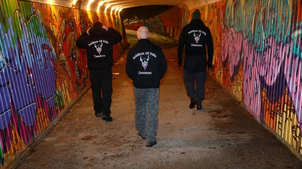 Bild på medlemmar ur Soldiers of Odin i Drammen i Norge. Numera är avdelningarna i Norrköping och Linköping nedlagda..