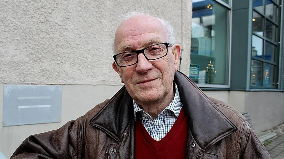 Resenären. Lennart Lindgren bor i Linköping. I sitt yrkesverksamma liv var han ingenjör på Saab.