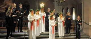 Stämningsfull Luciakröning i S:t Petri