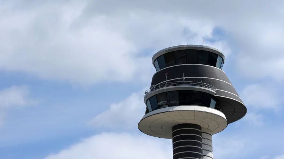Fjärrstyrt. Det är lite det här handlar om. Att flygleda på distans från flygledartornet på Arlanda. Luftfartsverket upphandlar.