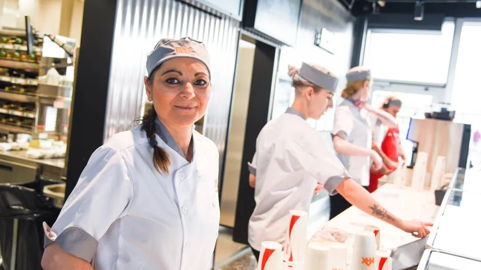 Sofia Papazoglou, restaurangchef, säger att rekrytering av personal har gått bra.