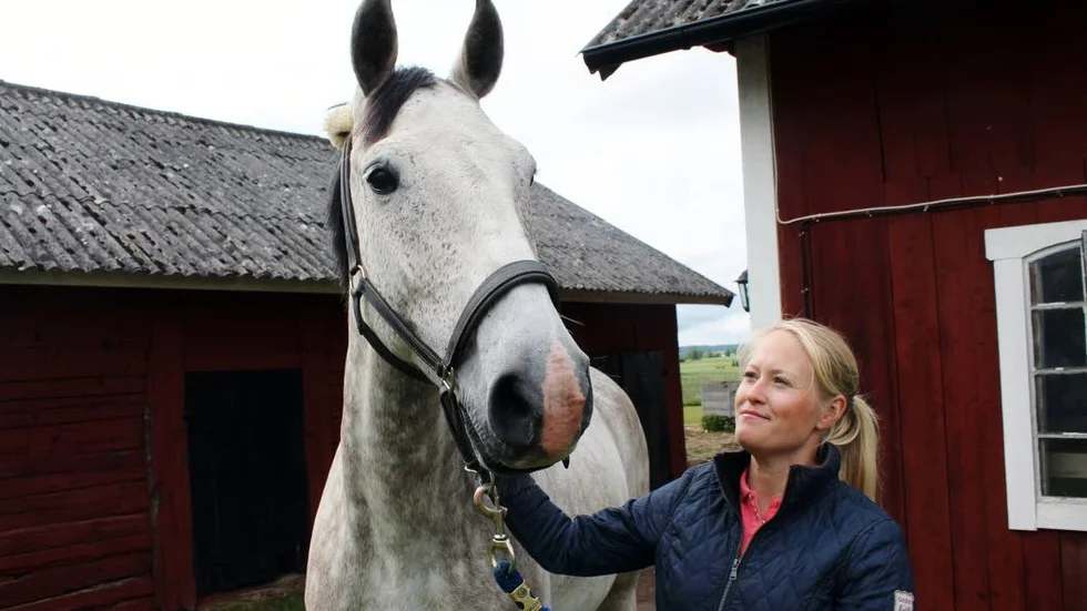 FINALER. Sofie Karlsson från Varv, tävlandes för Mantorpsryttarna, gick till final med två hästar i Elmia horse show i veckan.
