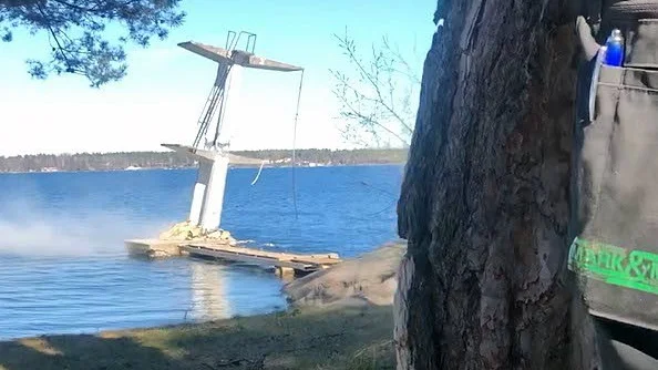 På fredagen sprängdes hopptornet vid Västervik Resort.