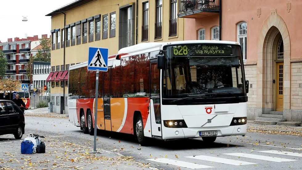 Bättre utnyttjade bussar skulle spara mycket pengar åt Östgötatrafiken.