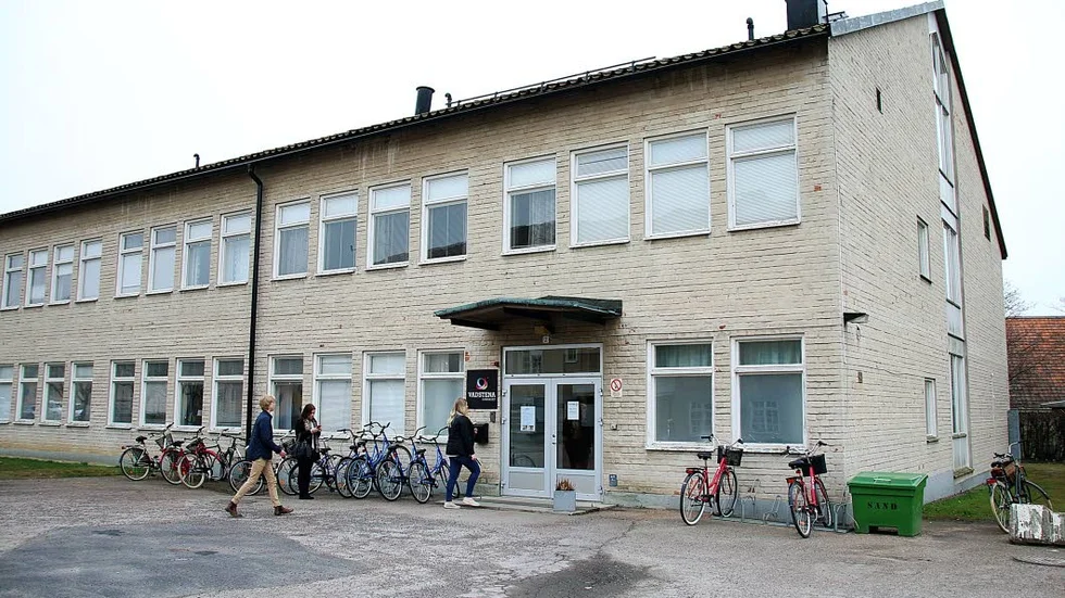 Juni. Vadstenagymnasiet lever vidare – i Motala.
