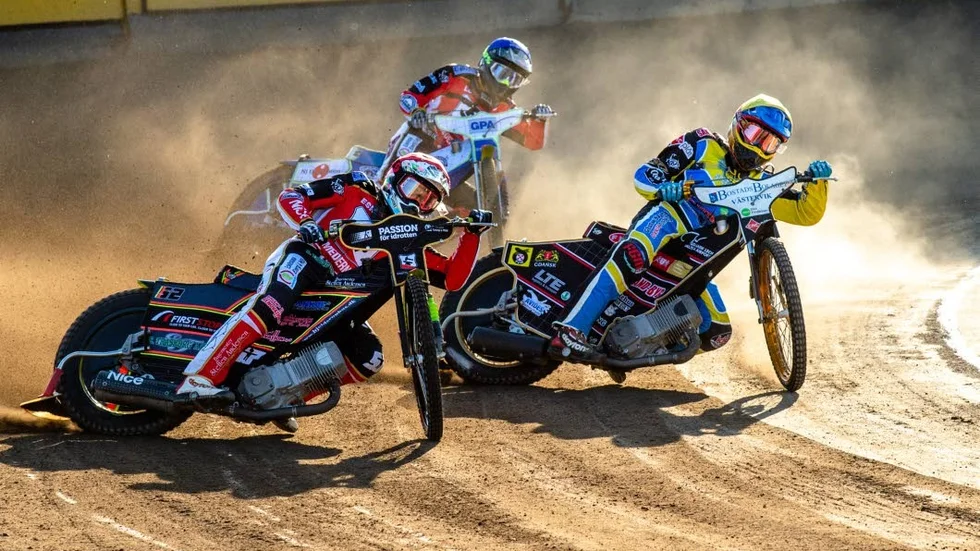 Mikkel B Jensen stannar i Västervik, som antagligen vill ge dubbla regerande mästarna Smederna en match om guldet.