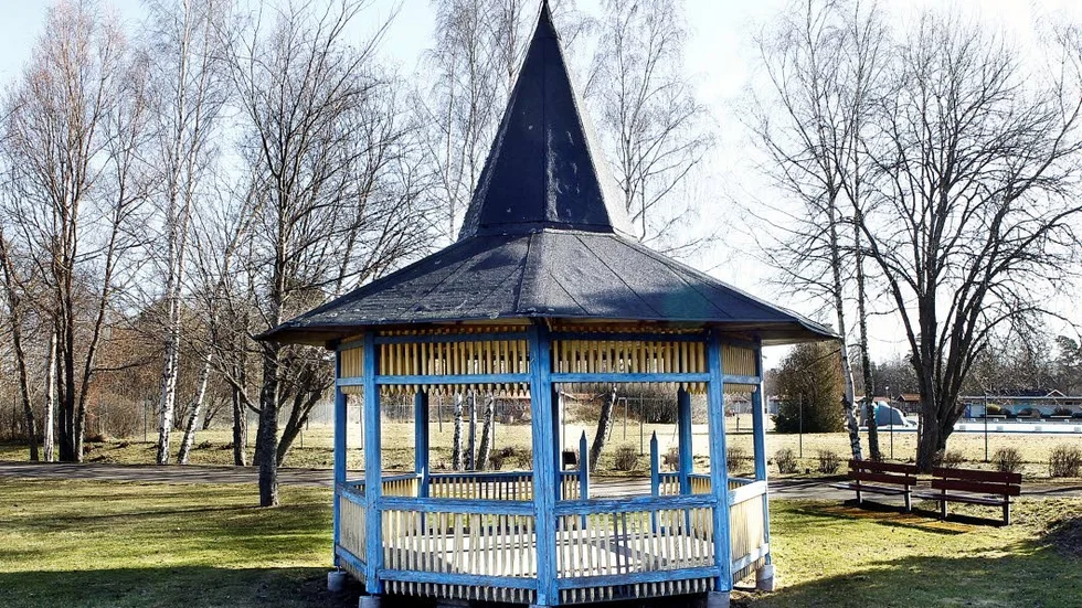 "Den skulle passa i en slottspark", säger Eva Modén om den lilla musikpaviljongen "Trollkarlens hatt".