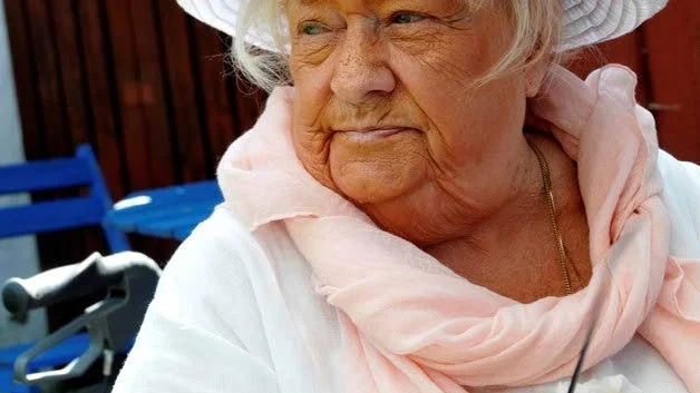 Barbro Ackrell.