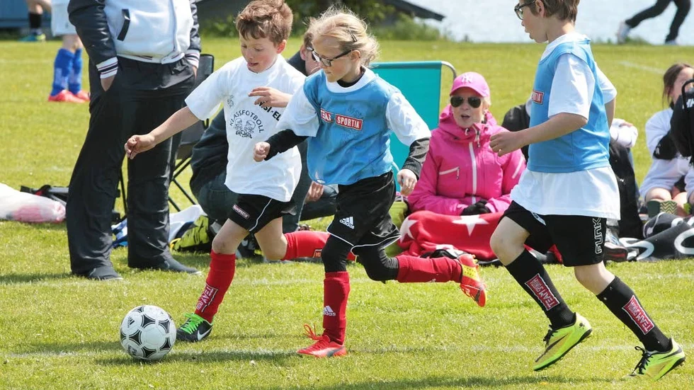 Sjunde gången arrangerar Borens IK klassfotboll, 19 maj på Borens IP. Det blir rekord i antal lag, igen.