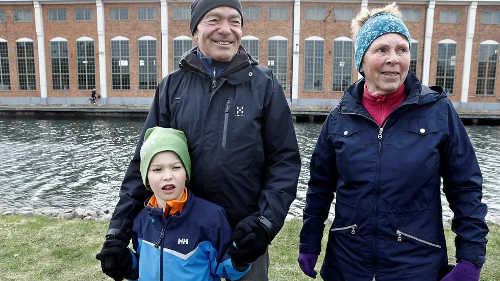 Helmer Bengtsson med morfar och mormor, Ronny och Gudrun Svensson, fanns bland åskådarna.