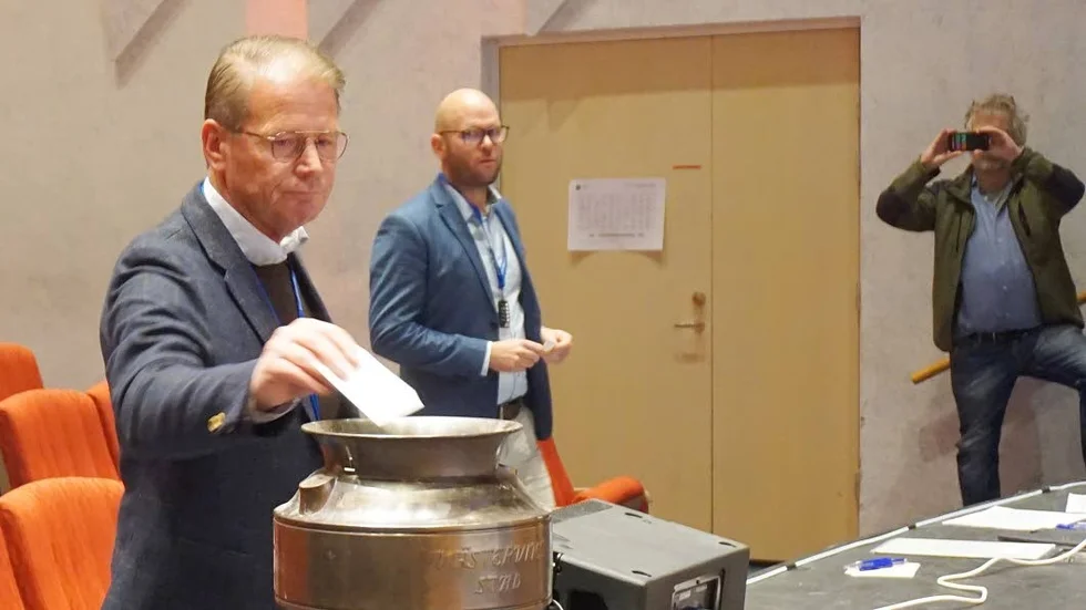 Harald Hjalmarsson (M) vid den slutna omröstningen.