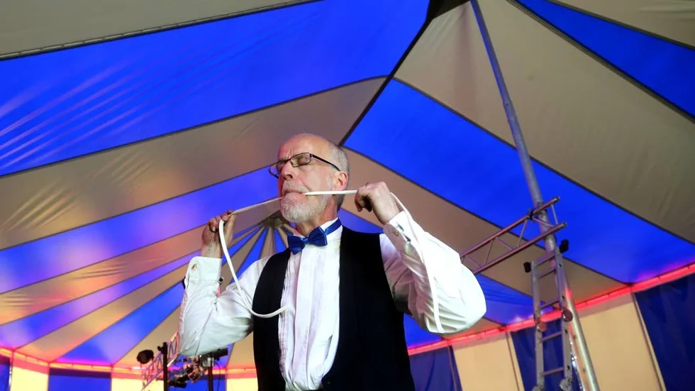 Janne Näsström (bilden) menar att cirkusbranschen stängts ute från diskussionerna om djur på cirkus medan Djurens Rätt blivit mer lyssnade på.