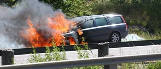 Kraftig bilbrand vid Navestad