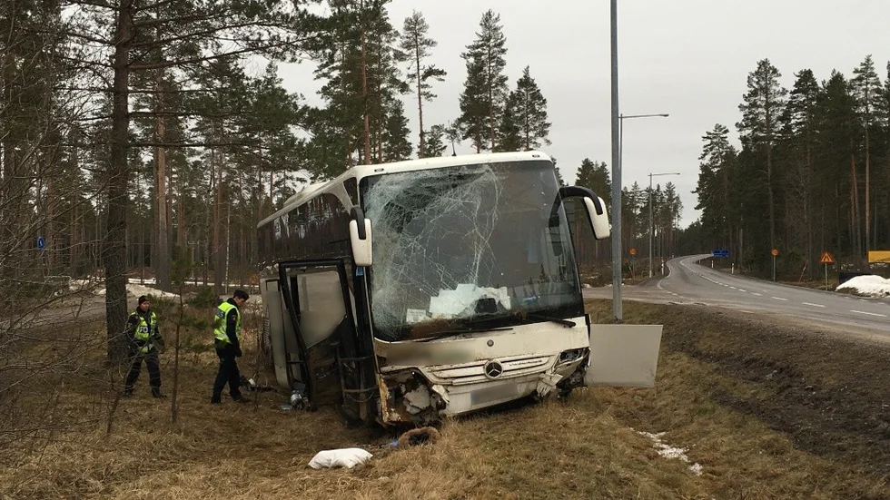 Ungdomar från Norrköping var inblandade i en trafikolycka vid Hallsberg på söndagen.