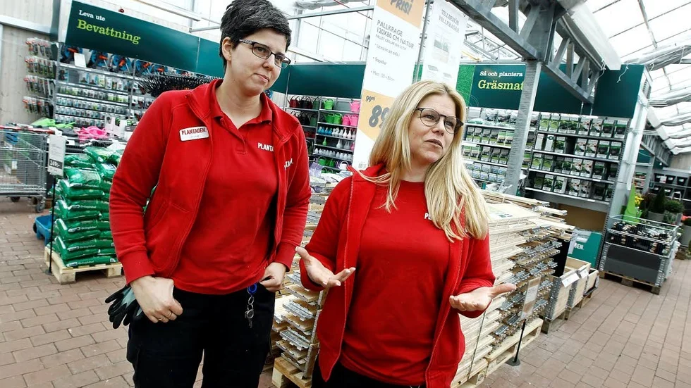 Odlingsfebern har slagit till. Madeleine Andersson och Petra Högne märker av trenden i sin butik.