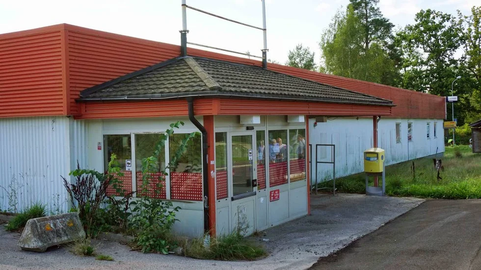 Under flera år har den gamla Icabutiken förfallit. Nu kommer den att få ge plats för en ny butik. Coop flyttar från sina lokaler på Tjustvägen hösten 2020.