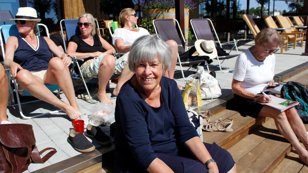 – Jag hoppas självklart att filmen är lika bra som den förra, berättade Margareta Dahl som köat sedan tio-tiden.