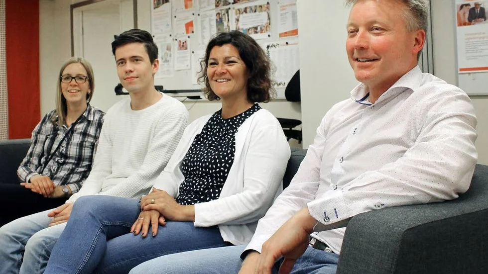 Carolin Strandberg, Andreas Samuelsson, Elizabeth Olivares och Henrik Larsson pratar om UngKomp.