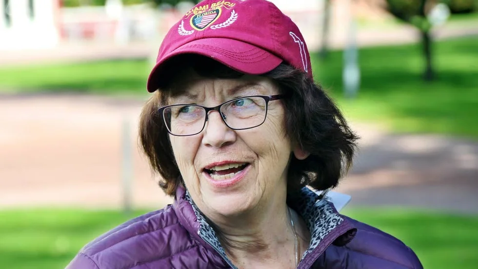 Kungabesök. I kungens paradisträdgård fanns rosor nejlikor och lövgångar, berättar Gunilla Sjösten.