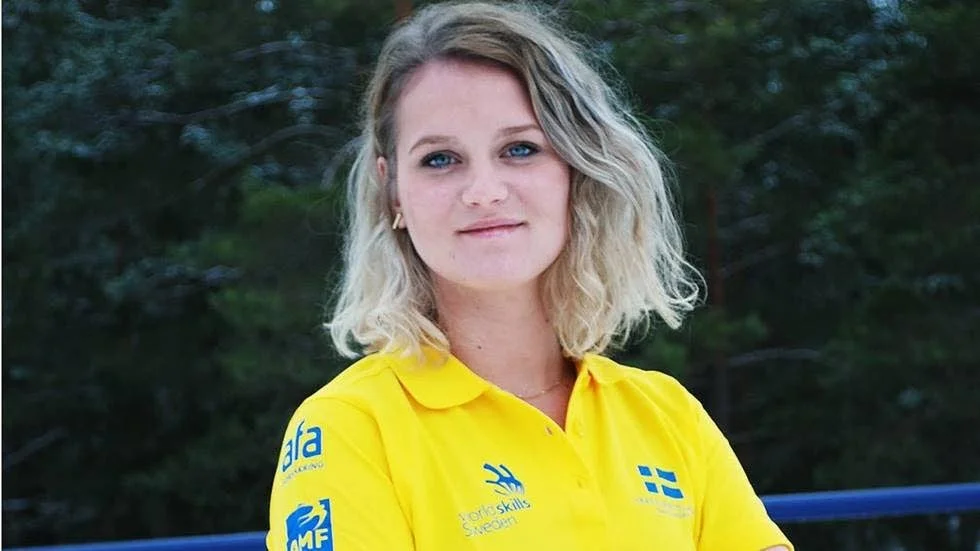 VM. Julia Göransson representerar Sverige i guldsmide vid Yrkes-VM som i år hålls i Förenade Arabemiraten.