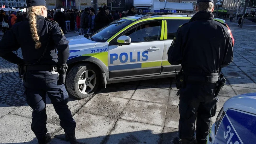Handfallna
 Polis och socialtjänst saknar möjligheter att ta hand om gatubarnen.