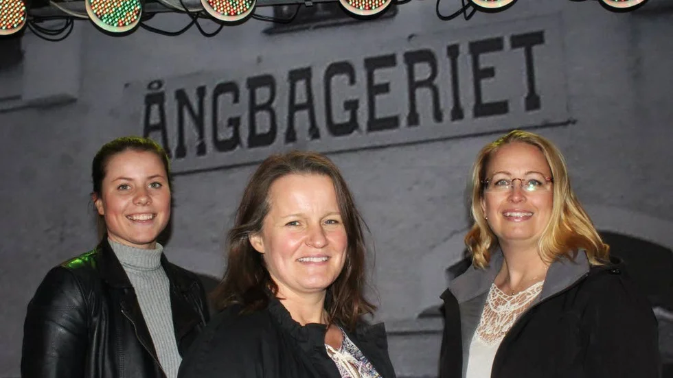 Premiär. Rosanna Ackeräng, Sofia Fackler och Maria Kobli ser fram emot en egen gala i Borensberg.