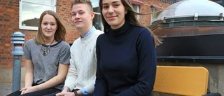 Elever tog plats i riksdagen