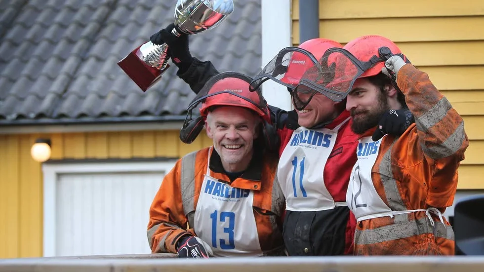 Vinnare. Jan Carlsson, Fredrik Olofsson, och Gustav Karlsson vann lagstaffen tillsammans på invigningsdagen.