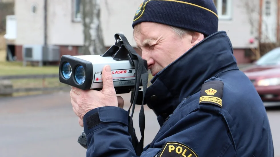 Fem förare fick böta för att de körde för fort när polisen hade hastighetskontroll vid länsväg 356 utanför Boden.(Arkivbild)