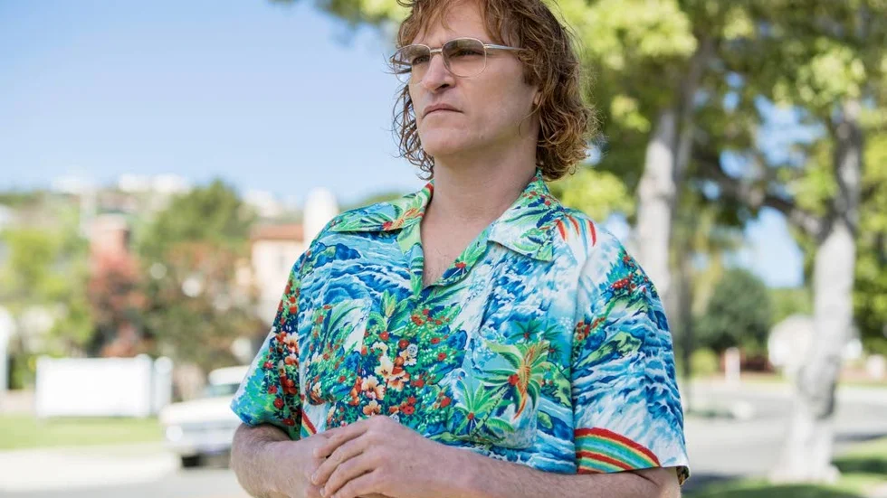 Joaquin Phoenix (43) som serietecknaren John Callahan (21)