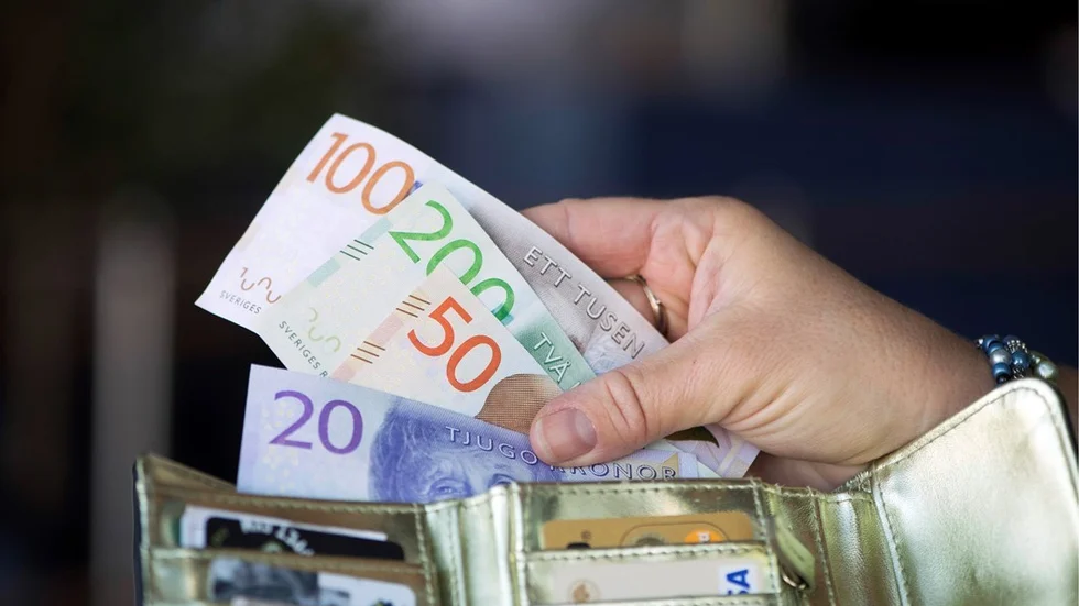 Det blir höjd ersättning för ordförandena och vice ordförande i Kinda kommuns politiska organisation, men samtidigt försvinner de 1:e vice ordförandena, samt en halv kommunalrådstjänst. Fredrik Sandberg/TT