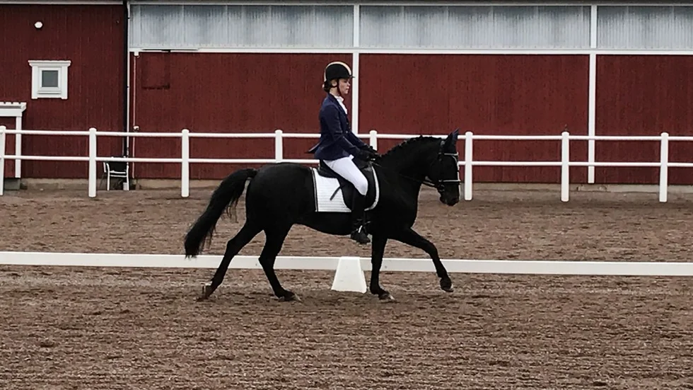 Sara Samuelsson tävlade under den gångna helgen utanför Gränna. En tävling som gick riktigt bra. Foto: Kristin Samuelsson